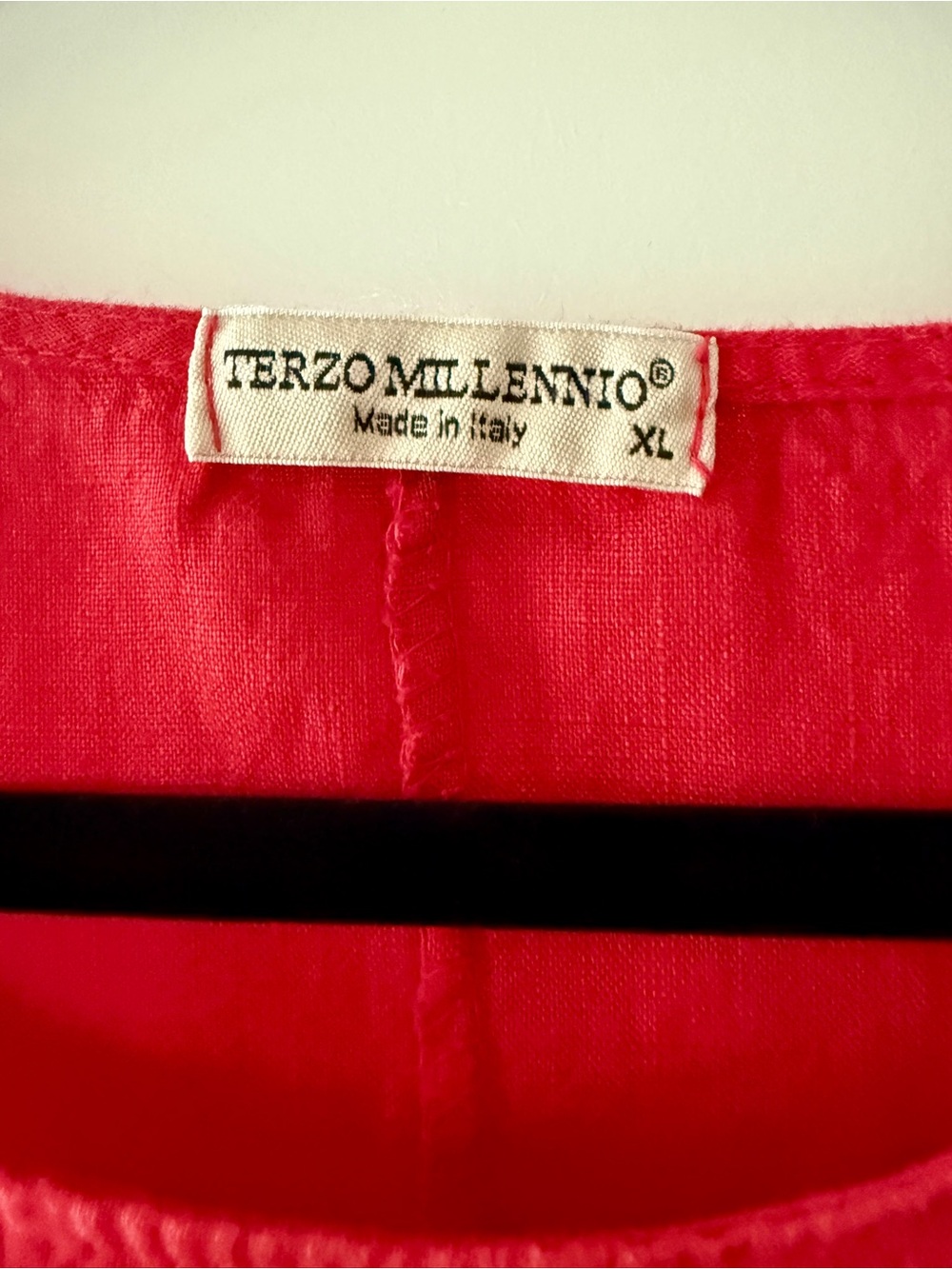 Classic Sleeveless Midi Dress in Bright Red - Picture 3 of 4